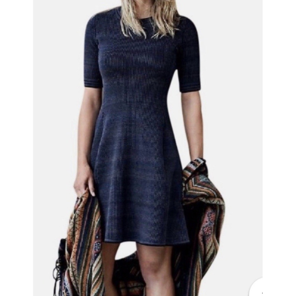 Athleta Dress S Blue Space Dye Striped‎ Knit Wool Blend Ribbed Stretch Fit Flare